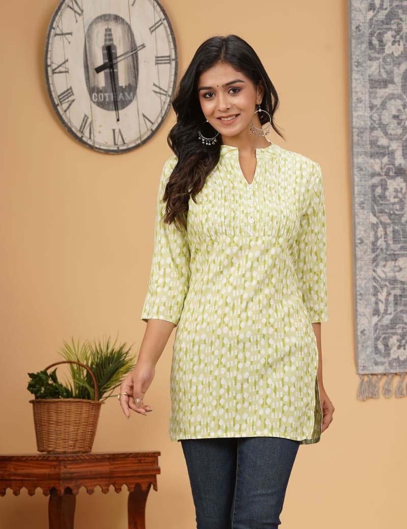 Women straight floral kurti